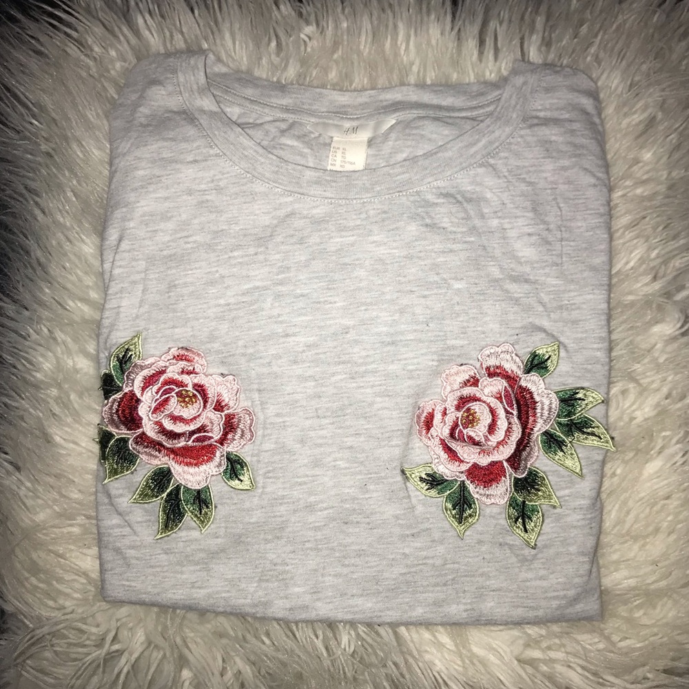 Embroidered Flowers Tee